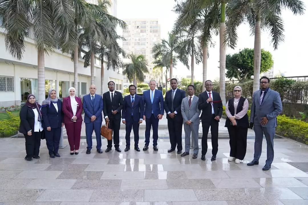 6963e5e5a9a90d3c48e099a239ea19f1