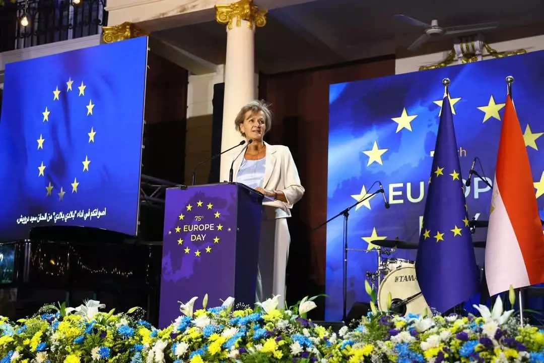 5190c91cc9a9d7e98d94f8102c83207d