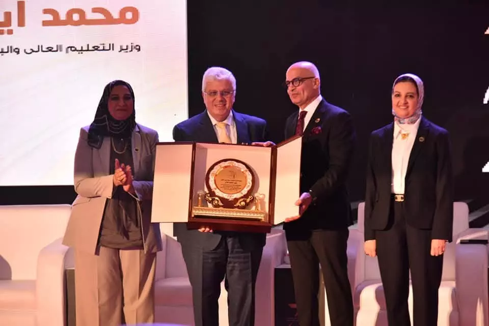 C90f6340f8d0935689c4b1e6a0d3223c