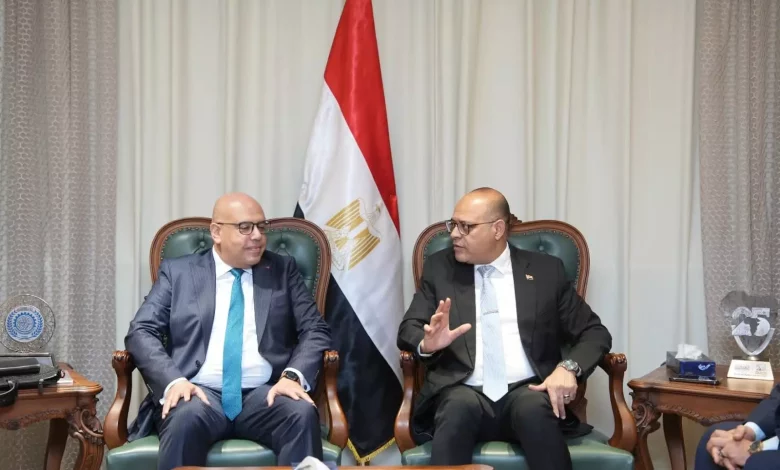 77a5411992dd48a088b4986474044775