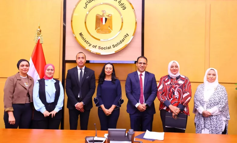 8d2c5c4687de430ed1eced408f0ab698