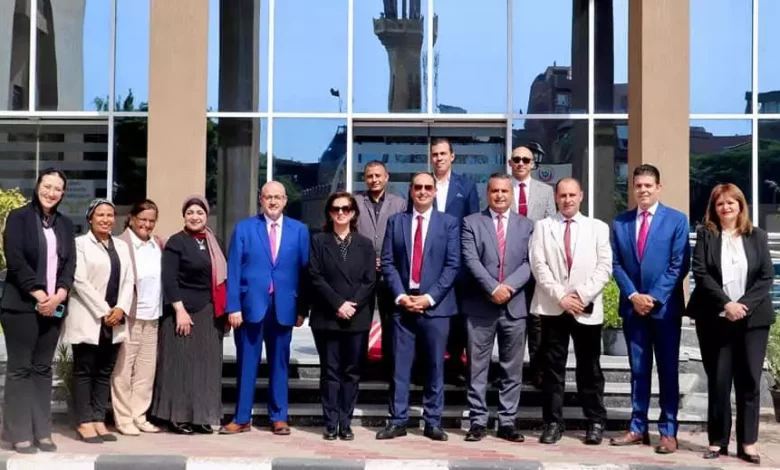 99be7f3ea371030e902206d71c522c7f