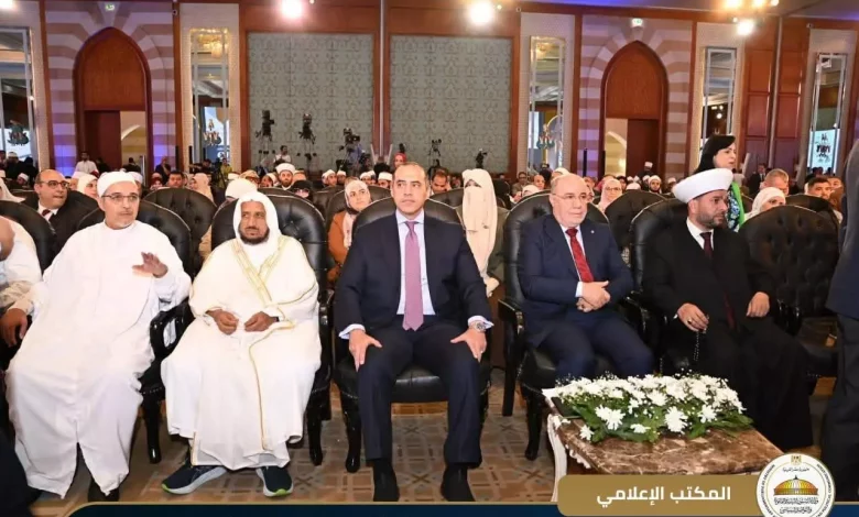 4c0f1c27903e79975de385d3fd3be7a2