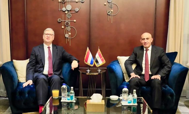 9799d837b493ffbc2a60c9e72ee939bb