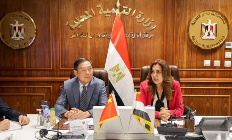 8256898dce368692bf048d55739864fc