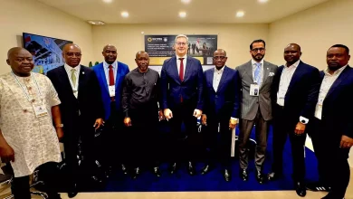 9d69d5f762eeb3f61fa2dd076d16d60d