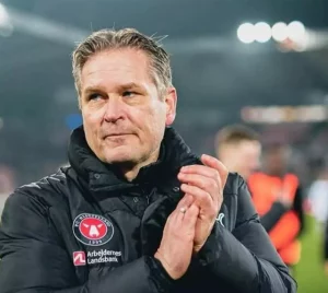 D1fb4504a7cb4118a0c4f0f1569e935e