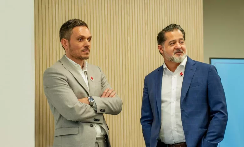 06b102fbdc81f198284aee574505272f