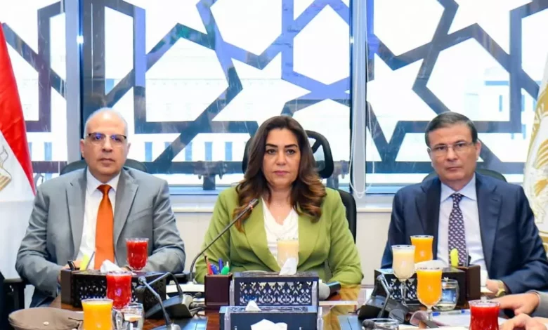 9fdd32424cfd641f63ac4727de0a5bbc