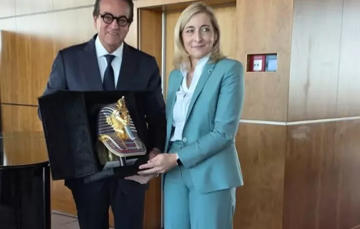 A23e19ba3f3b8247dbf2011d6c25486d