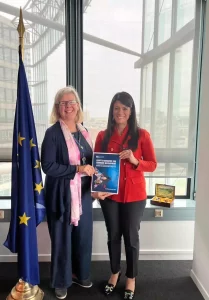 A7d9f5b5c7d5b0df5b74418275f06f21