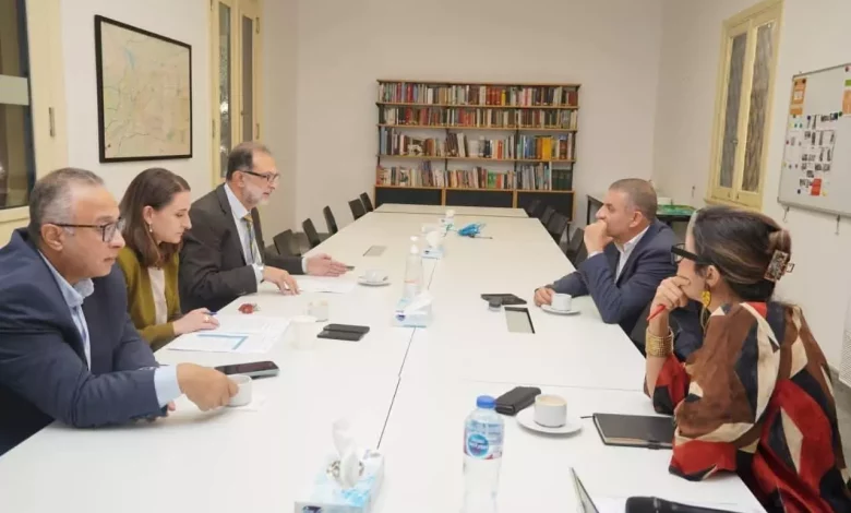 B6b23d51c2613d40441cf22a906a7052