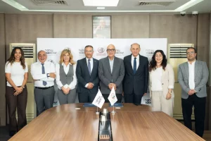 Da761d62c6d539125cda240d5571f828