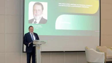 2c739b8ea913cc0115a4d94fbfff6479