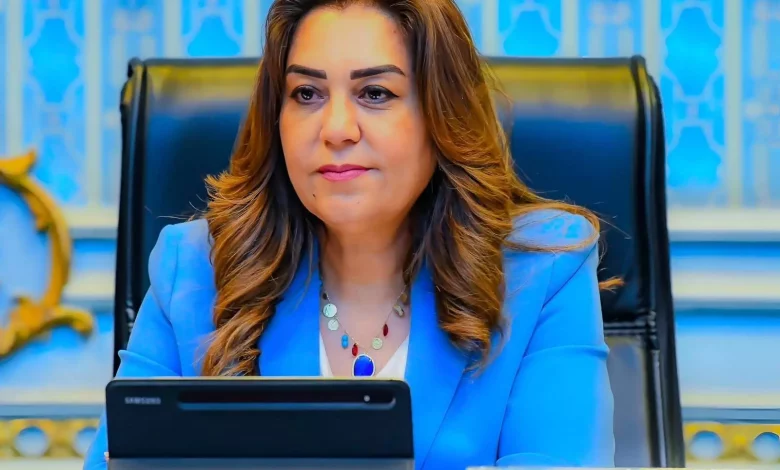 5eef855bae46d2bb8de857bb156363ab