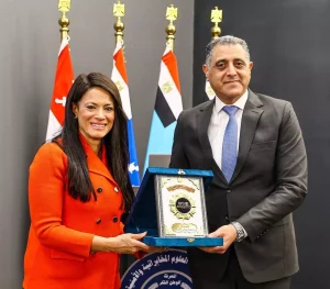 9b3592bae7a0af22bba4384b7570866c