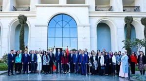 B17e640577044d74d163370ddc10dc0e