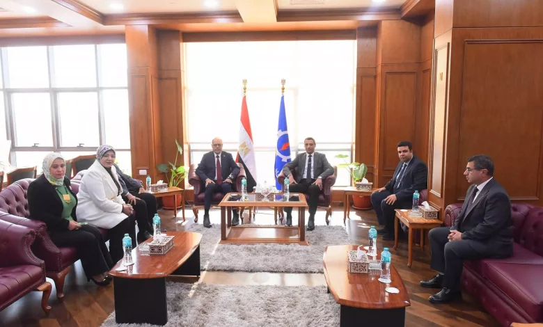 28750cc579f5d150ac61ed4170236e60