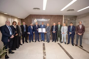 9e218692768a84ef3496dc6e0a59e96f