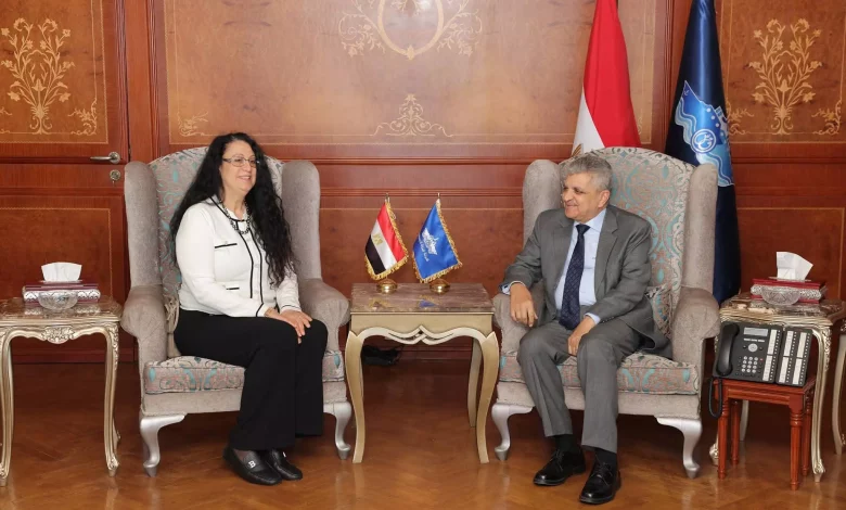 9a6e97e80cc4328cac23c5c04550cea7