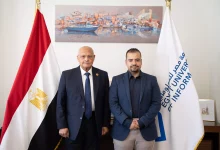 350de64bc63e4478a63a05b8f0d4116e