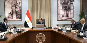 لقاء رئيس مجلس الوزراء وزير الاتصالات وتكنولوجيا المعلومات رأفت هندي