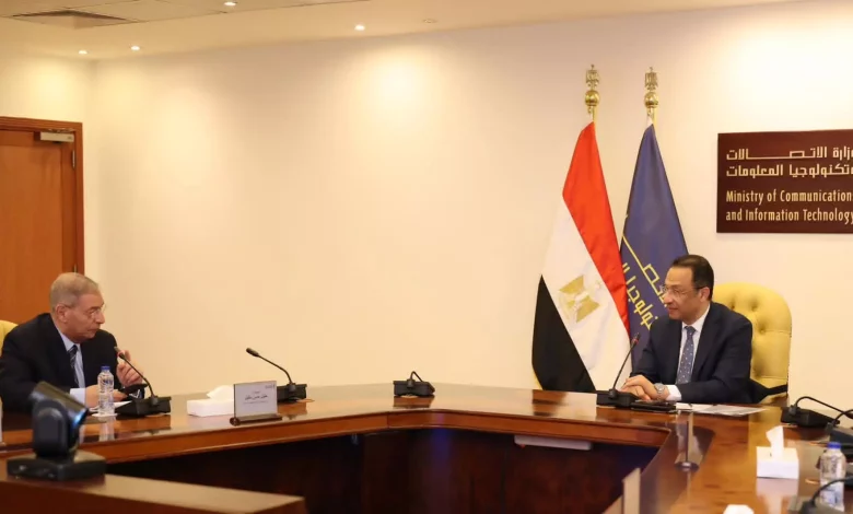 وزير الاتصالات يبحث مع "شعبة الاقتصاد الرقمي" دعم الشركات الناشئة وتنمية التجارة الإلكترونية