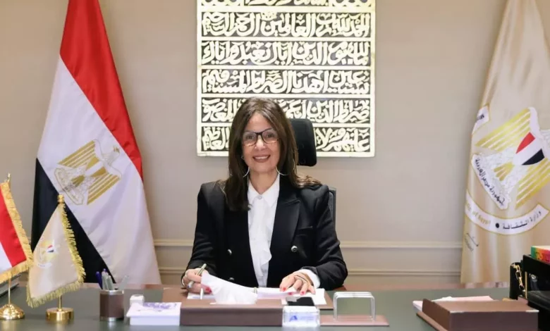 الدكتورة جيهان زكي، وزيرة الثقافة